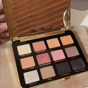 Too Faced White Peach Eye shadow Pallet